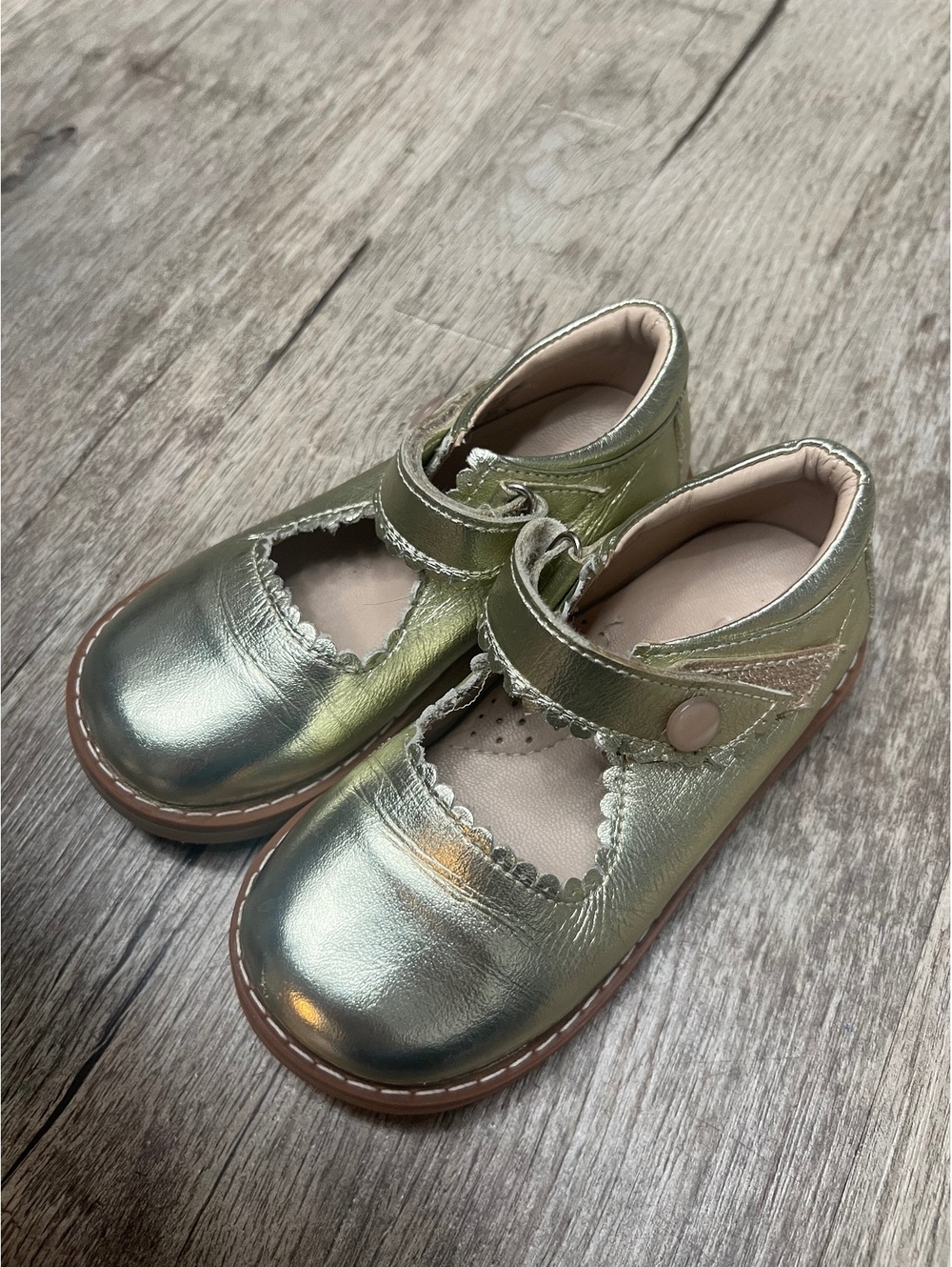 Elephantito Girls Metallic Gold Mary Jane Shoes Size 8